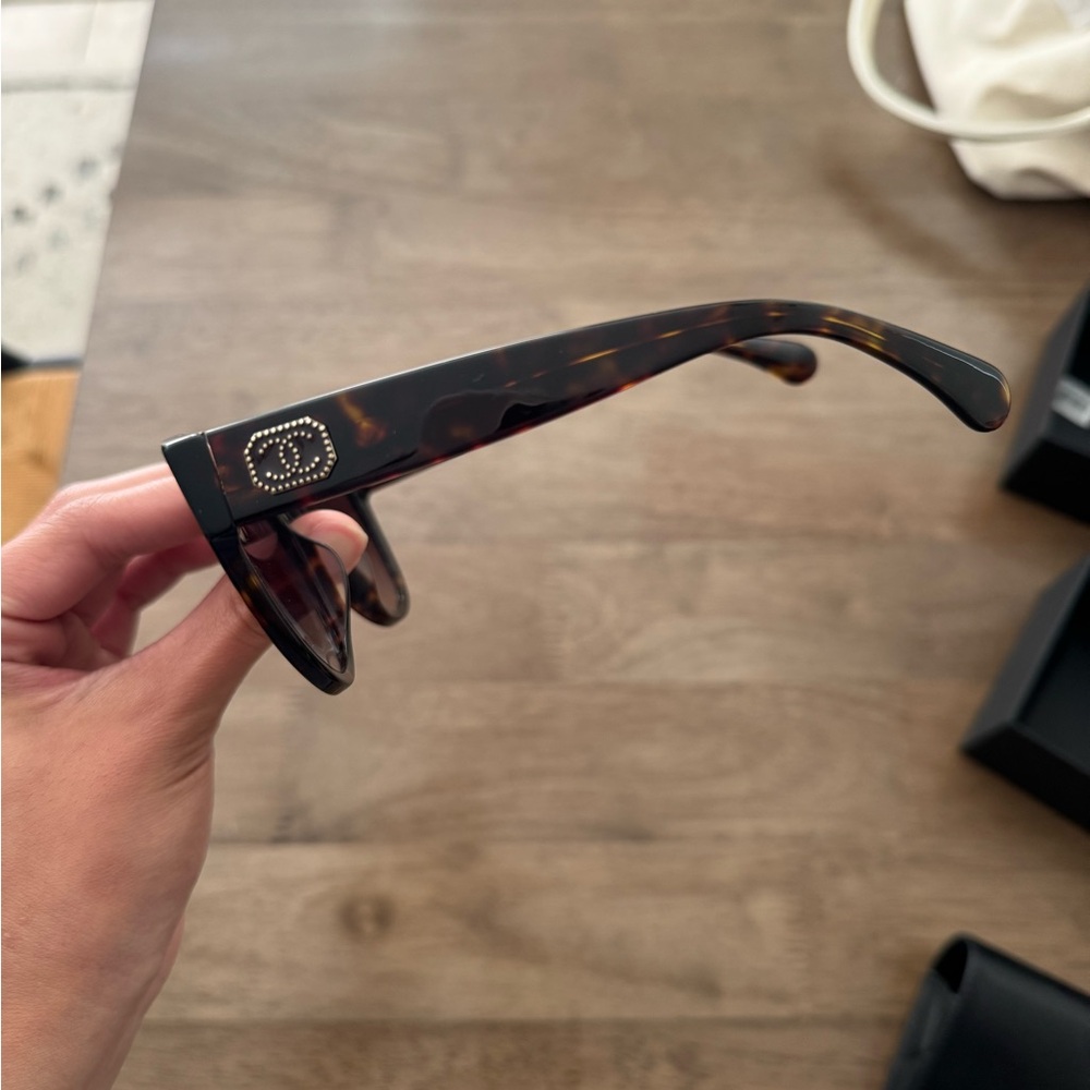 Chanel Oversized Cat Eye Sunglasses - Picture 9 of 14